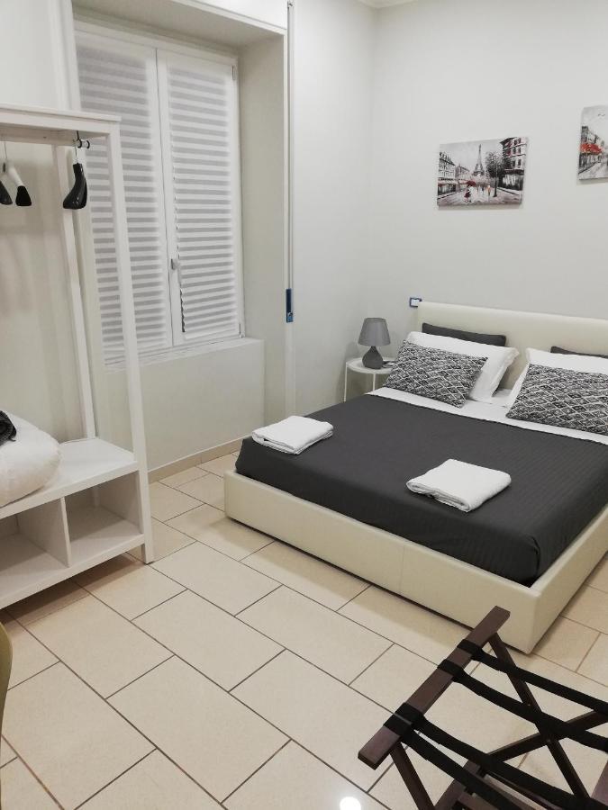 エーボリ Binario 3 Bed & Breakfast エクステリア 写真