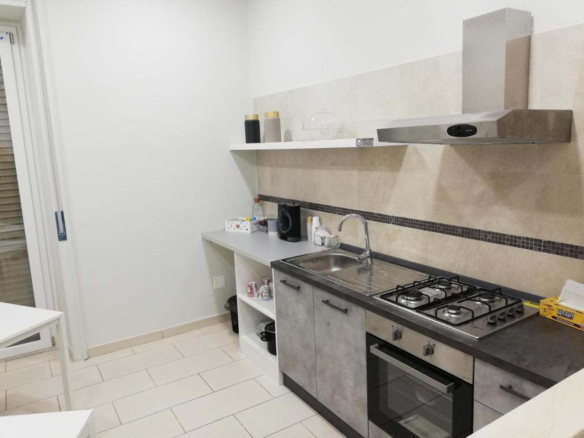 エーボリ Binario 3 Bed & Breakfast エクステリア 写真